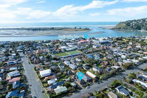 Photo of property in 21 Taupata Street, Redcliffs, Christchurch, 8081