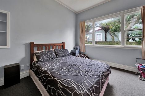 Photo of property in 15 Surrey Street, Hawera, 4610