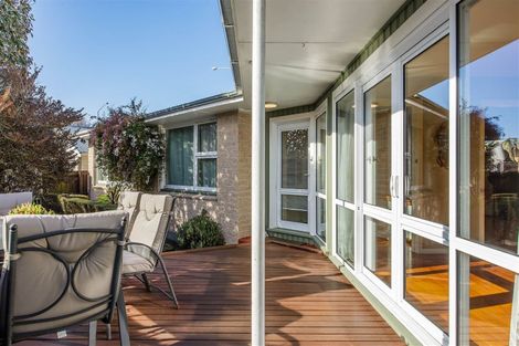 Photo of property in 409 Yaldhurst Road, Russley, Christchurch, 8042