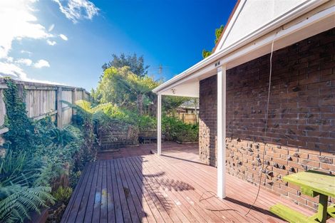 Photo of property in 19 Blundell Place, Chatswood, Auckland, 0626