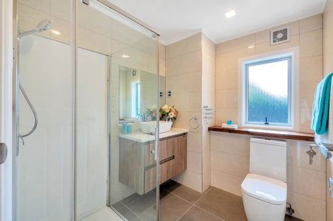 Photo of property in 52 Roberts Road, Te Atatu South, Auckland, 0610