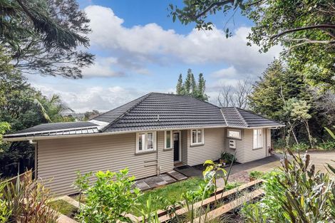 Photo of property in 2/39 Lysander Crescent, Beach Haven, Auckland, 0626