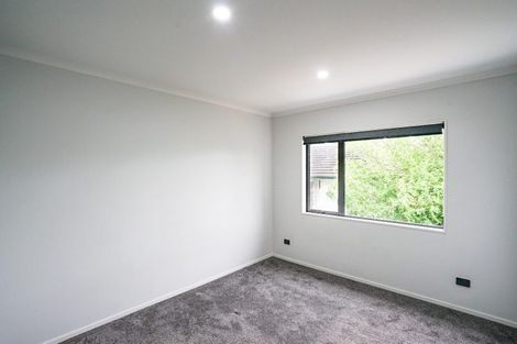 Photo of property in 425d Great South Road, Opaheke, Papakura, 2113