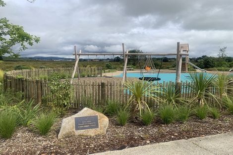 Photo of property in 5 Aquamarine Road, Rosehill, Papakura, 2113
