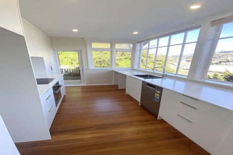 Photo of property in 5 Lonsdale Crescent, Rongotai, Wellington, 6022