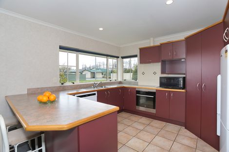 Photo of property in 5 Parnell Heights Drive, Kelvin Grove, Palmerston North, 4414