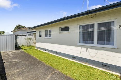 Photo of property in 2/145 College Street, Awapuni, Palmerston North, 4412