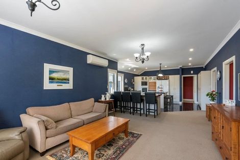 Photo of property in 95 Park Avenue, Waikanae, 5036
