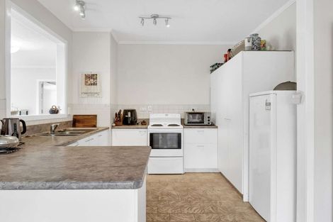 Photo of property in 18 Delhi Avenue, Aramoho, Whanganui, 4500