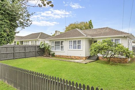 Photo of property in 64 Friedlanders Road, Manurewa, Auckland, 2102