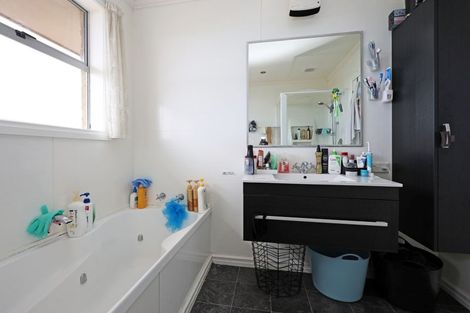 Photo of property in 42 Brinkburn Street, South Hill, Oamaru, 9400