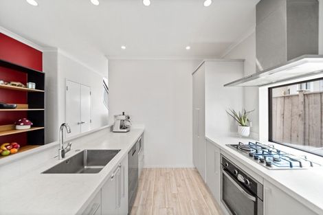 Photo of property in 37 Matairangi Avenue, Totara Heights, Auckland, 2105