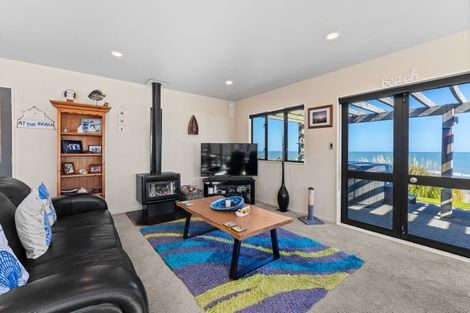 Photo of property in 43 Longbeach Drive, Castlecliff, Whanganui, 4501
