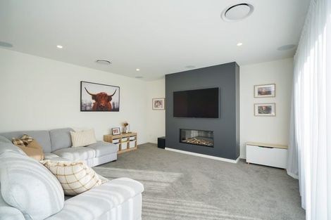 Photo of property in 6 Chatham Rise, Seaward Bush, Invercargill, 9812