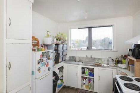 Photo of property in 11 Cambridge Terrace, Kaiti, Gisborne, 4010