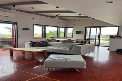 Photo of property in 2/2a Covil Avenue, Te Atatu South, Auckland, 0610