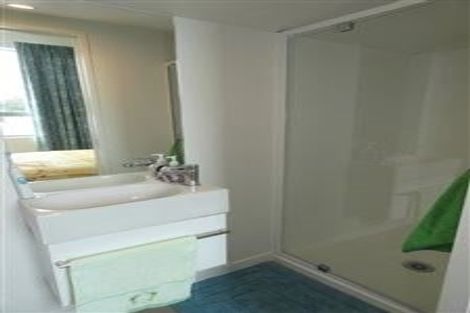 Photo of property in 15/2u Stone Street, Miramar, Wellington, 6022