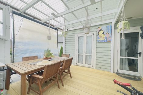 Photo of property in 61 Grove Road, Papakura, 2110