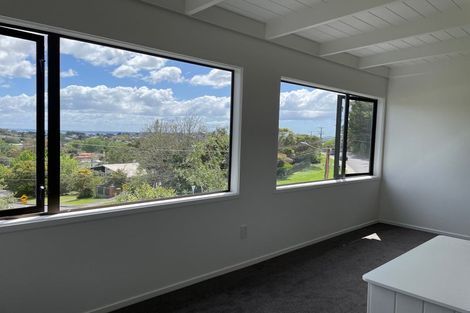Photo of property in 84a/2 Avonleigh Road, Green Bay, Auckland, 0604
