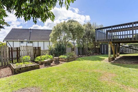 Photo of property in 13 Tree View Avenue, Glenfield, Auckland, 0629
