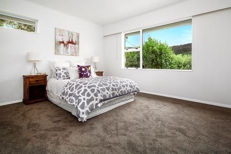 Photo of property in 3 Larsen Crescent, Tawa, Wellington, 5028