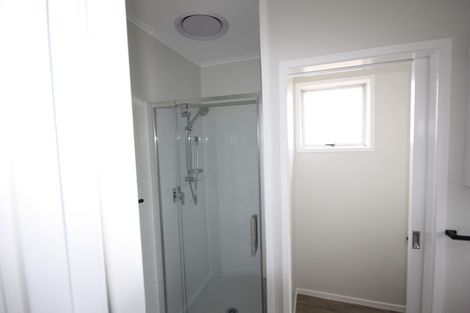 Photo of property in 64a Clayburn Road, Glen Eden, Auckland, 0602