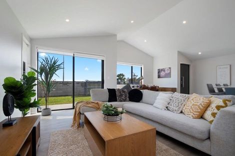 Photo of property in 2 Lignite Street, Ramarama, 2579