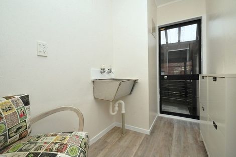 Photo of property in 109 Don Buck Road, Massey, Auckland, 0614