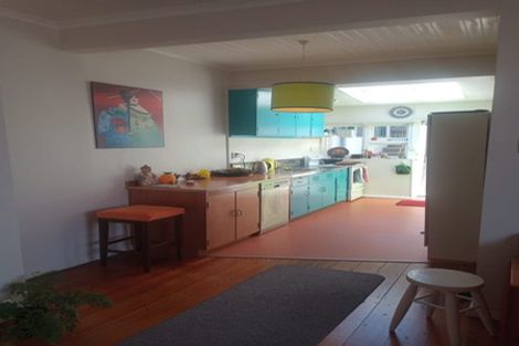 Photo of property in 236 The Esplanade, Island Bay, Wellington, 6023