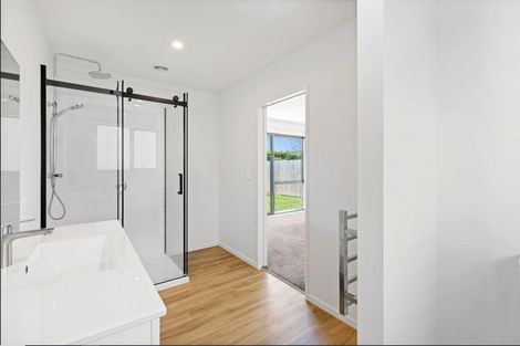 Photo of property in 33 Lowes Road, Rolleston, 7614