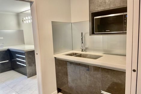 Photo of property in 21a Fairmount Road, Titirangi, Auckland, 0604