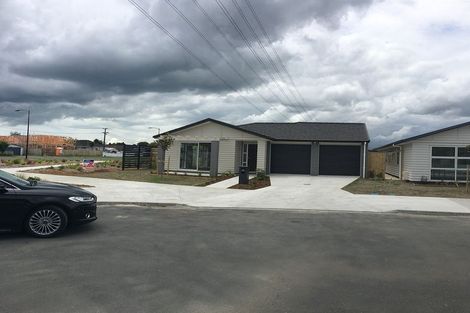 Photo of property in 13 Rere Close, Takanini, 2112