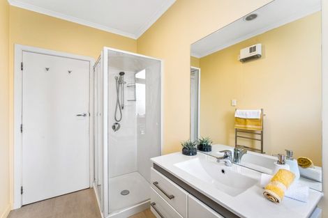 Photo of property in 10 Todman Street, Brooklyn, Wellington, 6021