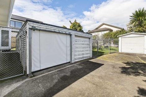Photo of property in 10 Pax Avenue, Forrest Hill, Auckland, 0620