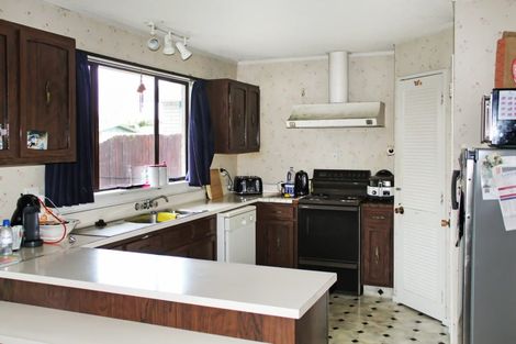 Photo of property in 43 Geraldine Crescent, Cloverlea, Palmerston North, 4412