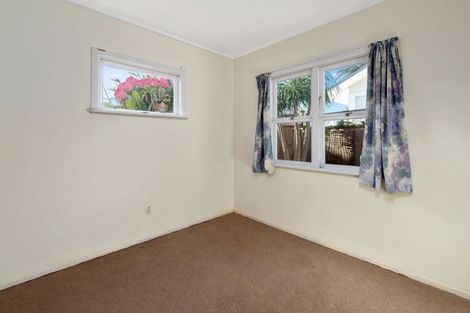 Photo of property in 1/46 Hastings Road, Mairangi Bay, Auckland, 0630