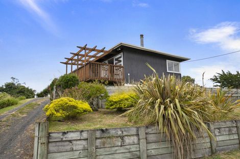Photo of property in 5- 7 Howe Street, Foxton, 4814