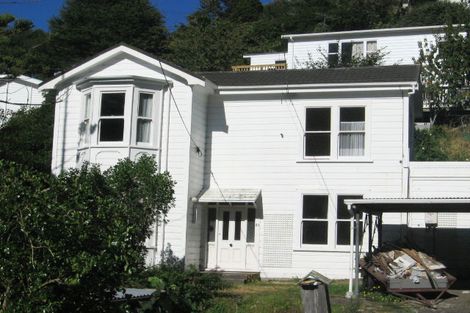 Photo of property in 21 Governor Road, Northland, Wellington, 6012