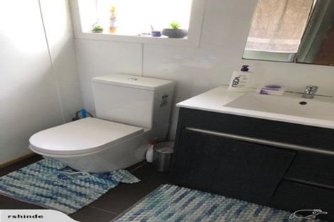 Photo of property in 4 Kaurilands Road, Titirangi, Auckland, 0604