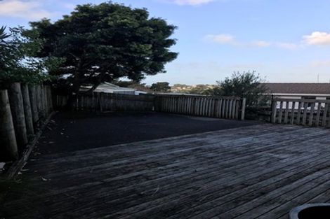 Photo of property in 2/2 Valecrest Place, Bayview, Auckland, 0629