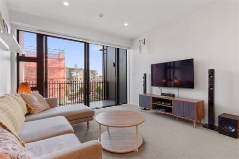 Photo of property in 202/38a Fraser Avenue, Northcote, Auckland, 0627