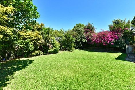 Photo of property in 65 Cabeleigh Drive, Helensville, 0800