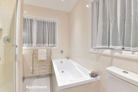 Photo of property in 13 Quo Vadis Place, Red Beach, 0932