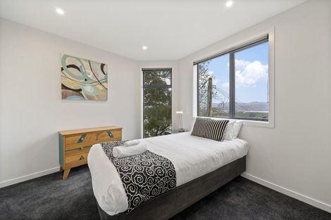 Photo of property in 4 Robieson Lane, Roseneath, Wellington, 6011