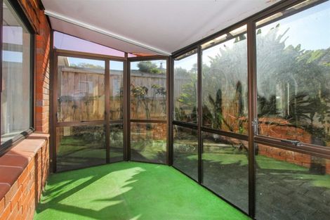 Photo of property in 2/58 Hillcrest Avenue, Hillcrest, Auckland, 0627