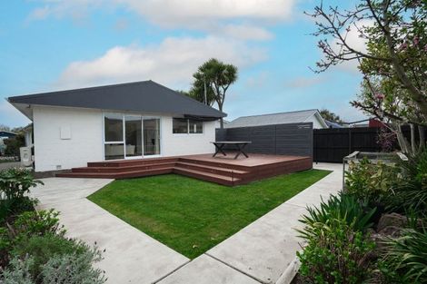 Photo of property in 2/23 Kent Lodge Avenue, Avonhead, Christchurch, 8042