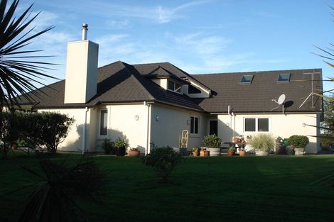 Photo of property in 28 Robert Ross Place, Clendon Park, Auckland, 2103