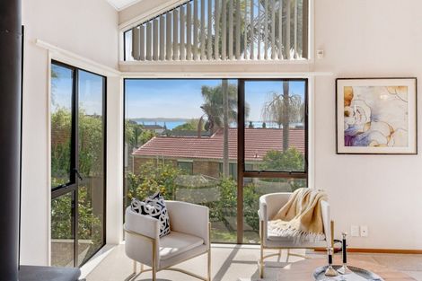 Photo of property in 6 Dorrington Place, Eastern Beach, Auckland, 2012