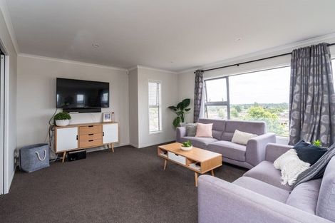 Photo of property in 155 Keri Vista Rise, Papakura, 2110