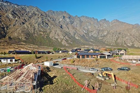 Photo of property in 11 Double Cone Road, Jacks Point, Queenstown, 9371